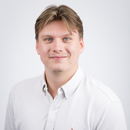 Josh Thomas-0927