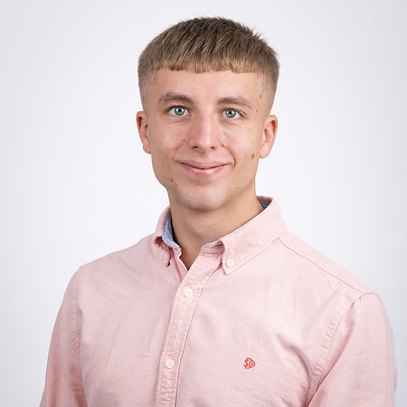Lewis Bethell-0975