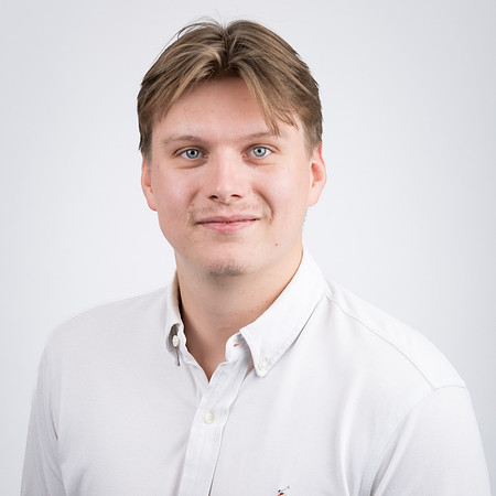 Josh Thomas-0926