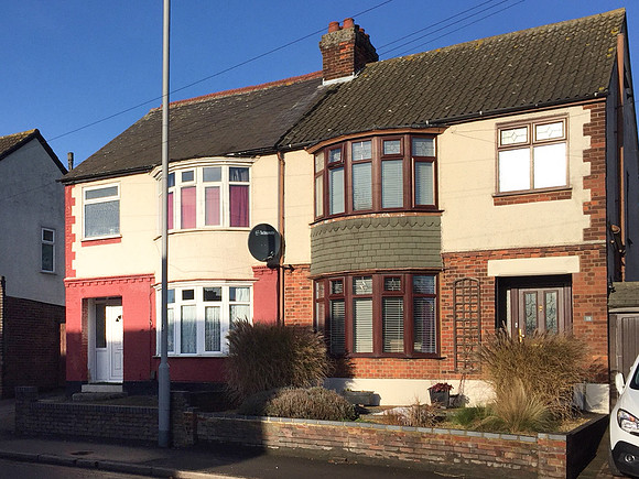 18 Stockingstone Rd, Luton, Colins home with parents-2
