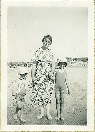 Colin, Elsie, Joyce c 1936