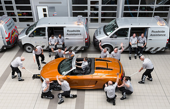 Audi R8 amazing pit stop photograph