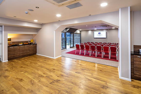 Hotel photography, Doubletree by Hilton Milton Keynes meeting rooms