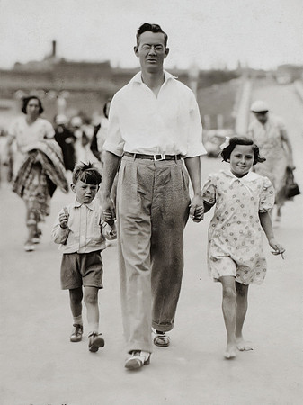 Colin, George, Joyce Jamieson Margate c1936